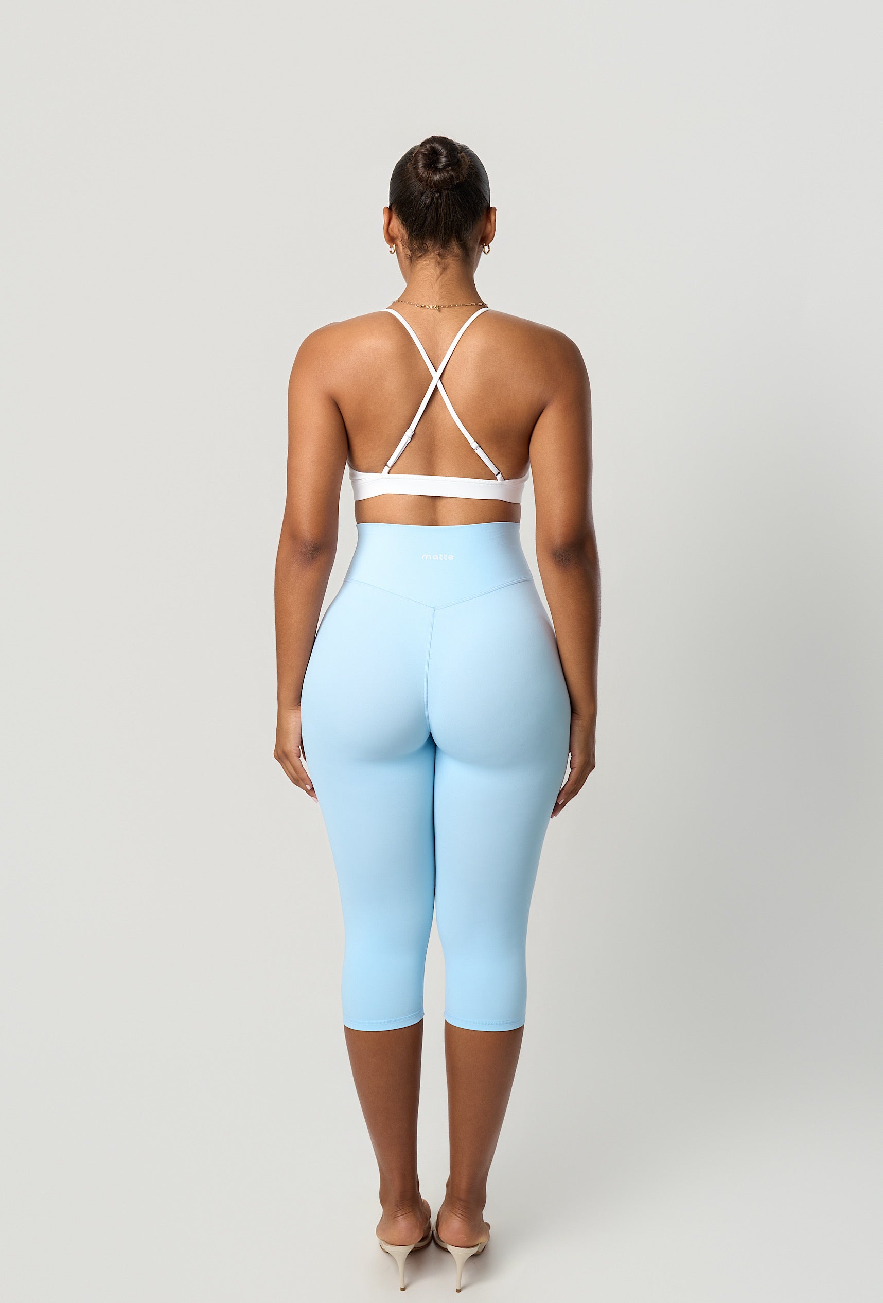Capri Essential Legging - Ice Blue