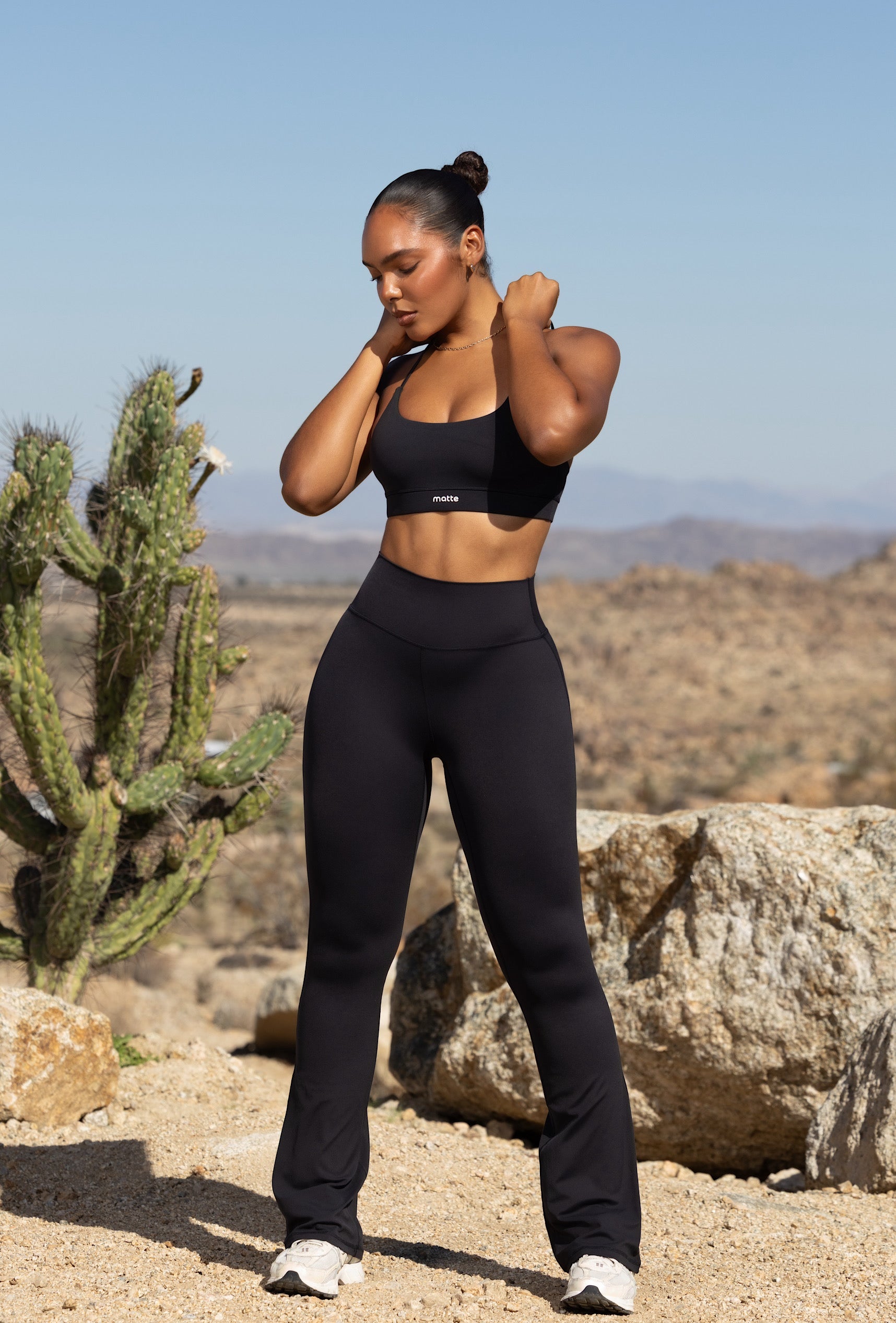 Essential Flare Legging - Black