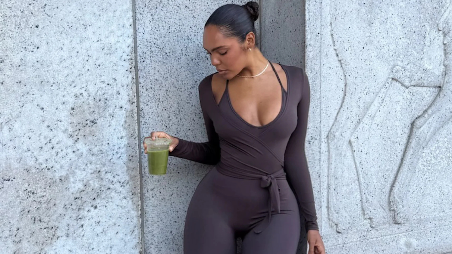 Yoga Pants Vs. Leggings: Key Differences Explained