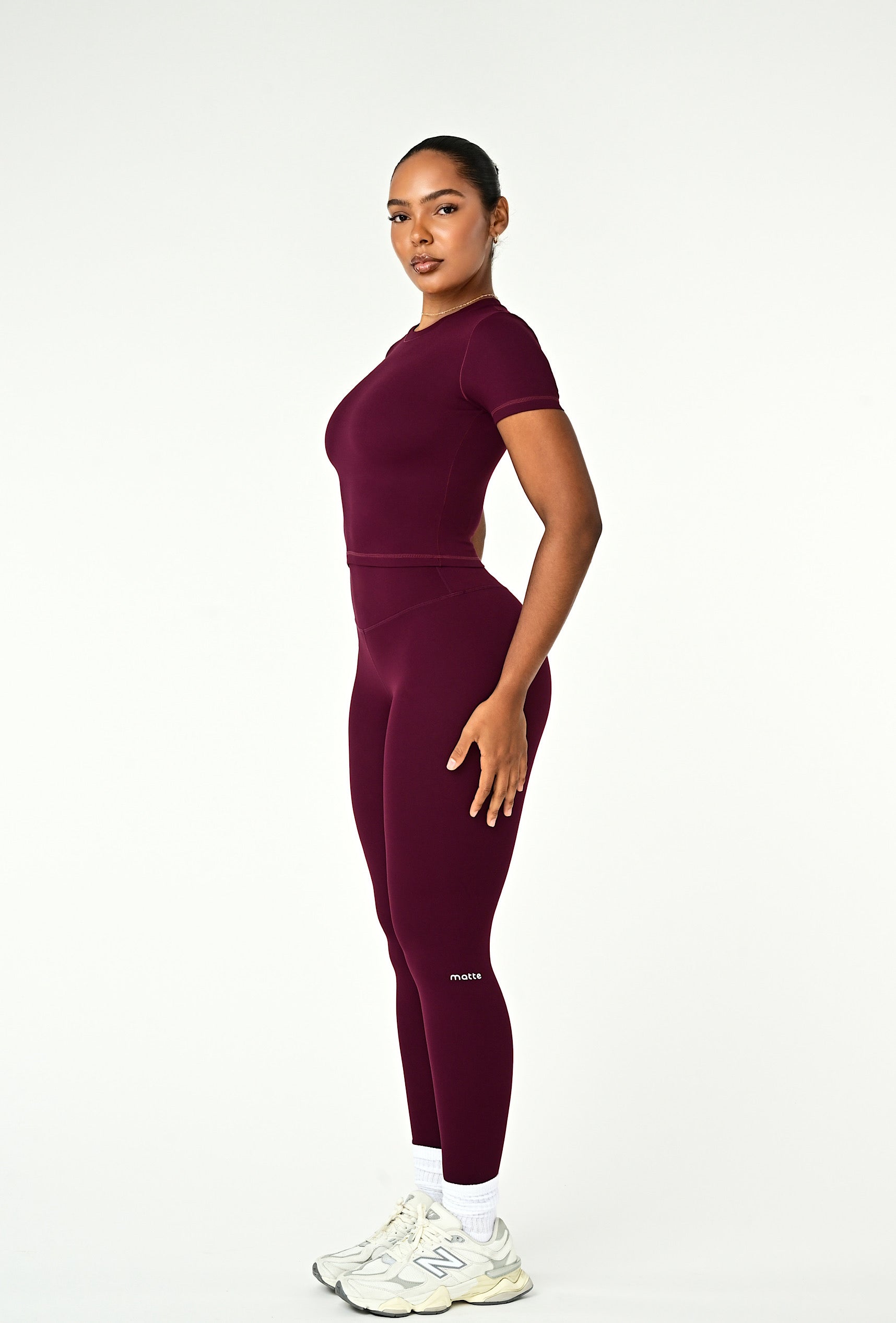 Essential Legging - Burgundy