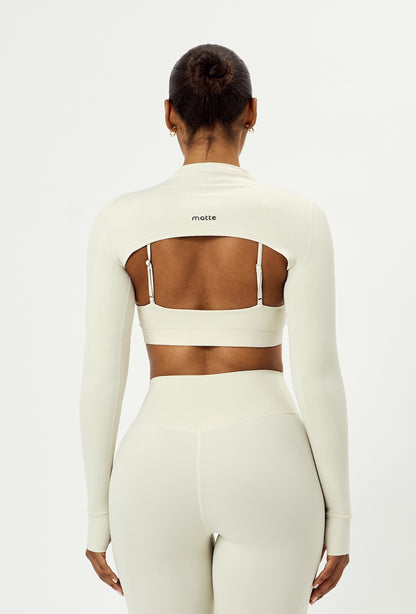 Mock Studio Crop - Vanilla