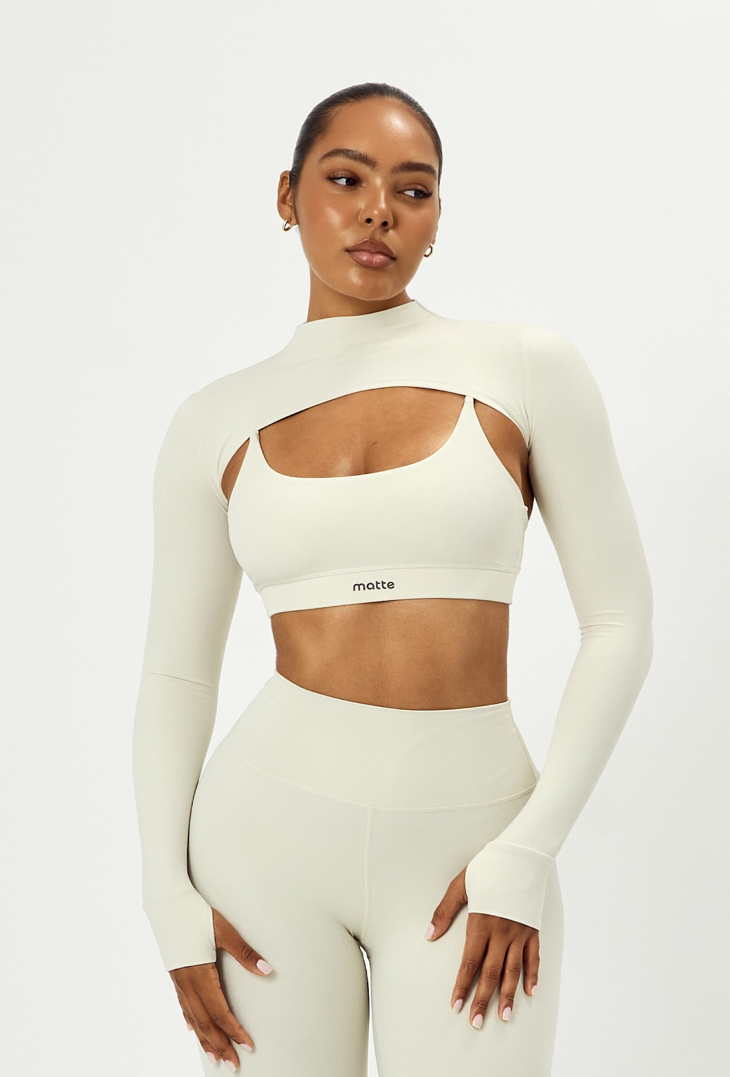 Mock Studio Crop - Vanilla