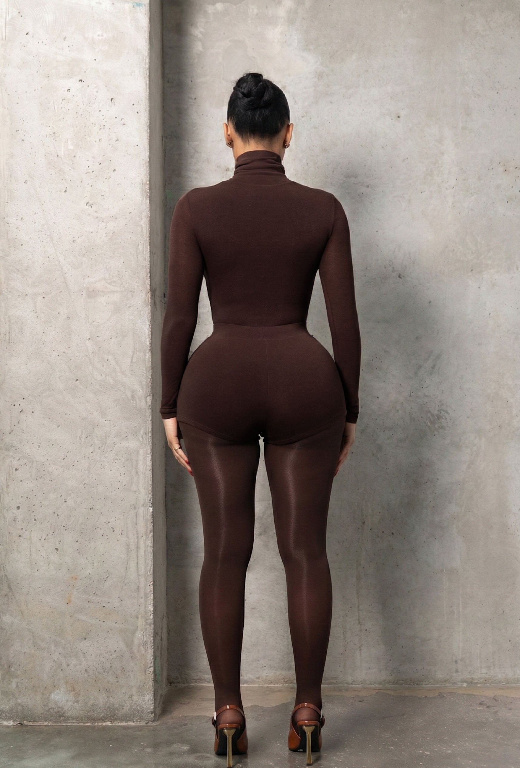 Matte Basix Sculpt Hot Pants - Chocolate