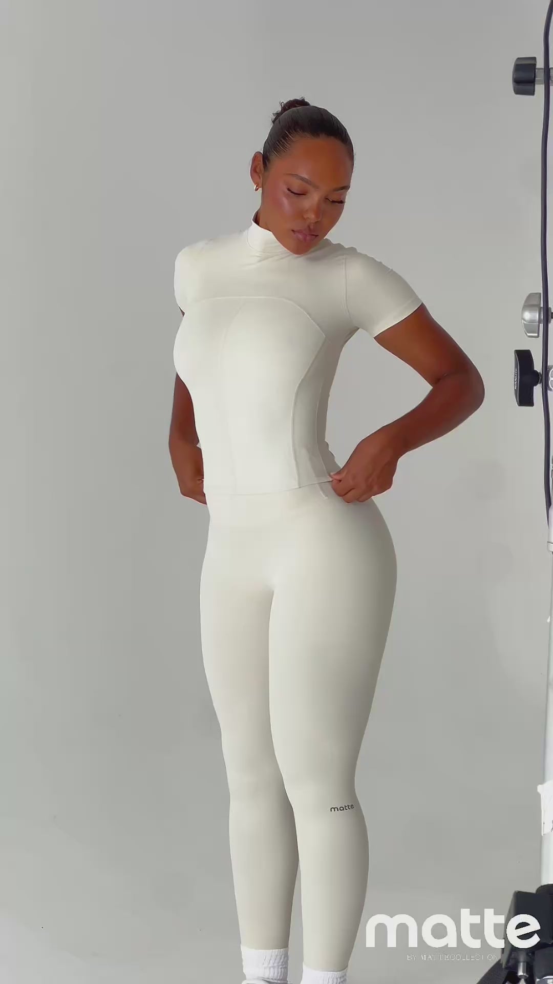 Essential Legging - Vanilla