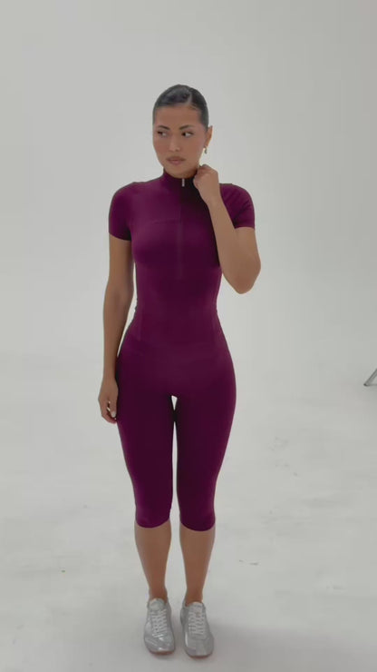 Contour Half Zip Short Sleeve - Burgundy